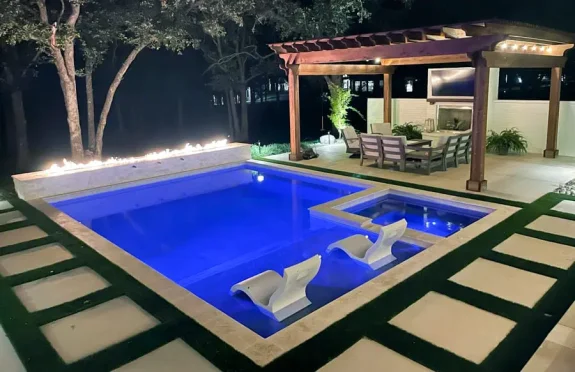 Custom inground swimming pool builder in Louisville