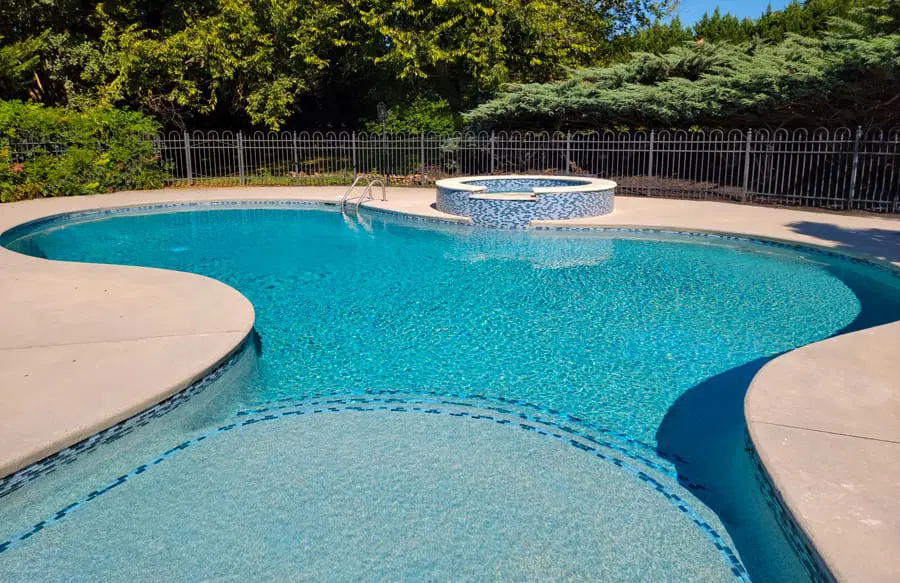 Custom Nashville pool project with elegant outdoor features