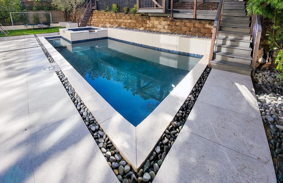 Building a custom swimming pool in Chula Vista backyard