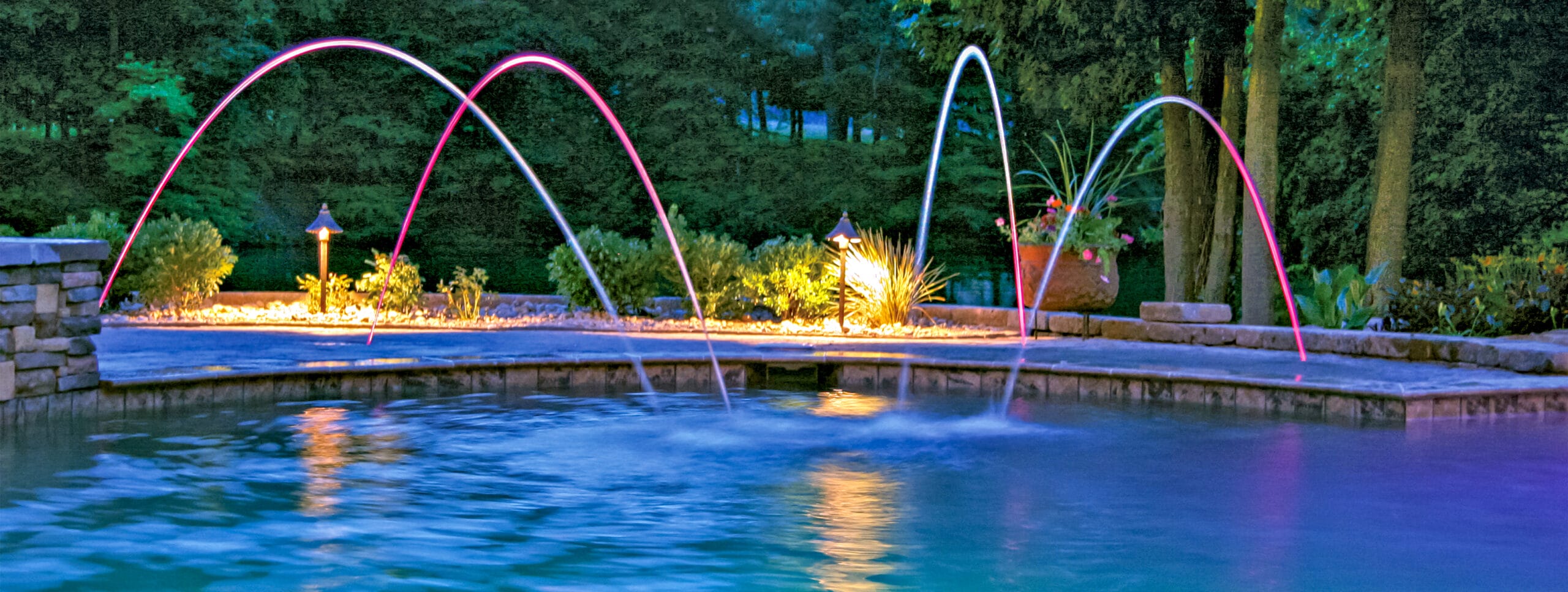 Designing Indianapolis pools with outdoor entertainment areas