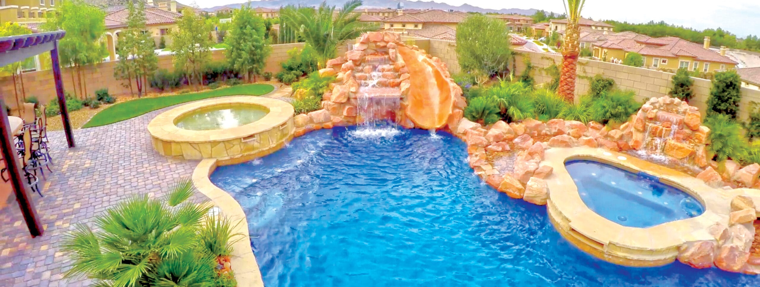 Creating relaxing Las Vegas outdoor pool environments