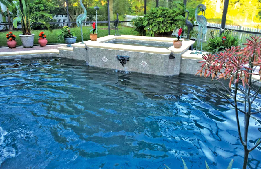 Custom pool builder services in Orlando