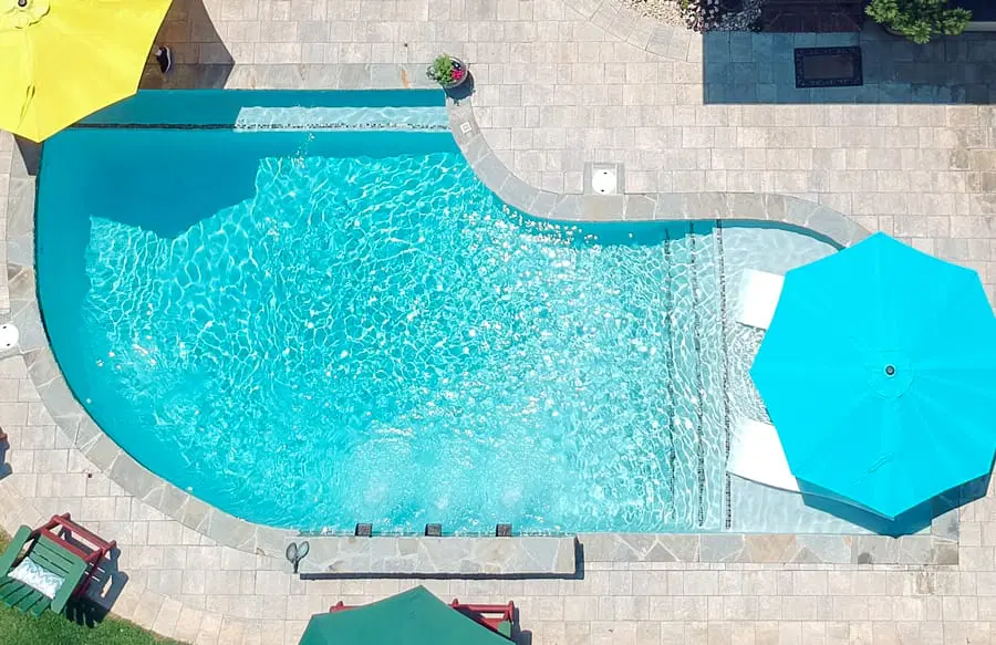 Custom backyard pool builder in Clear Lake