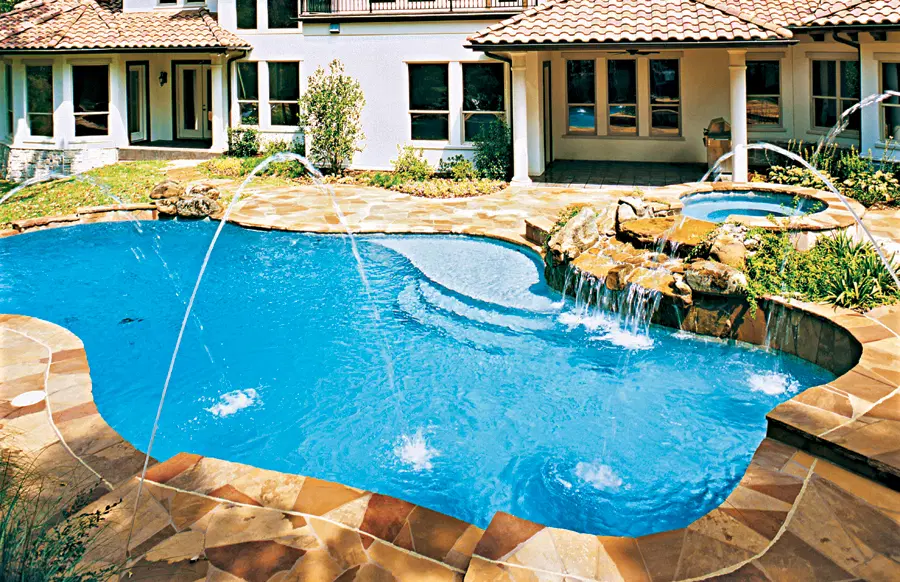 Custom inground pool design in Shreveport