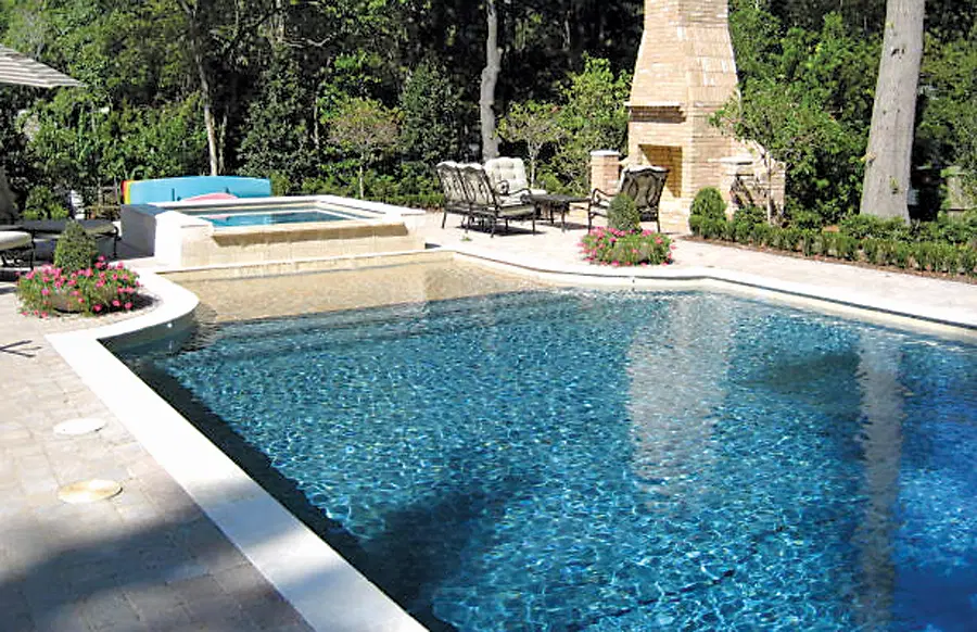 Residential swimming pool construction