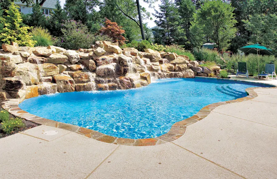 Designing Fairfield County pools with custom features