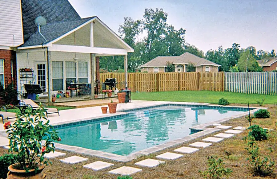Luxury swimming pool design in Bradenton area