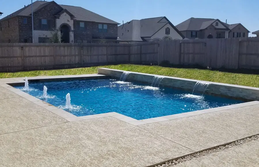 Renovating Houston swimming pools with custom upgrades