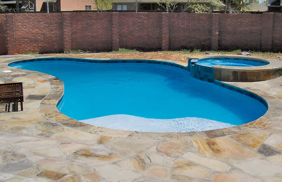 Showcasing swimming pool projects and outdoor features