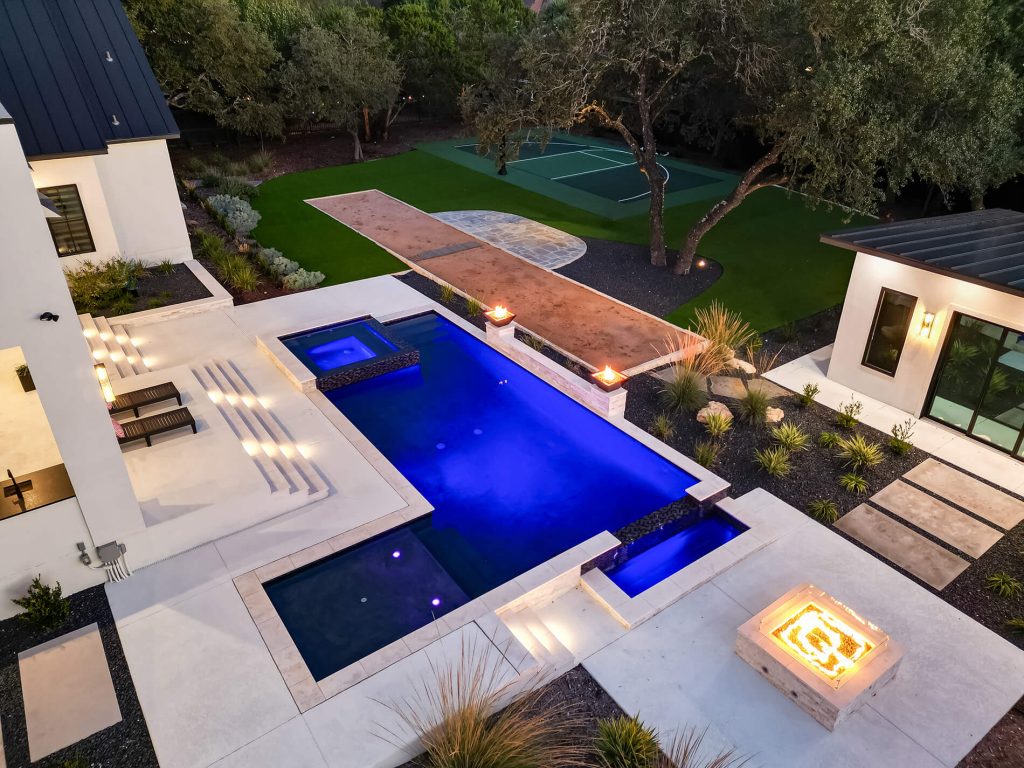 Exploring estate-style luxury swimming pool design inspiration