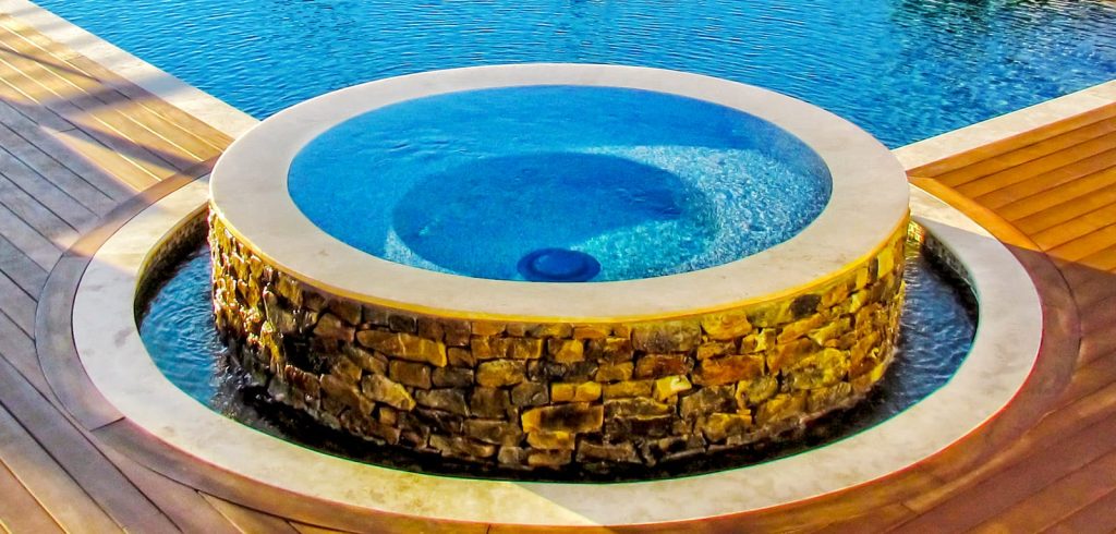 Rim flow spa water feature design